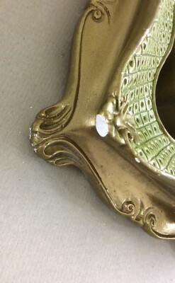 Antica Cornice Con Decoro Artistico Laccata Verde Con Dorature In Gesso