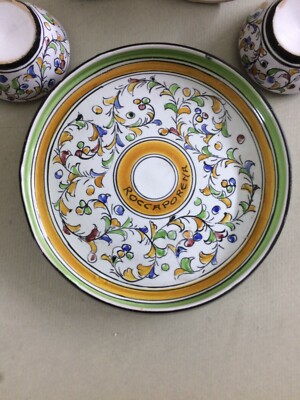 Umbria, Roccaporena: Set Da Tavola In Ceramica Con Oliera, Saliere E Vassoio