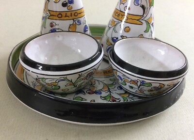Umbria, Roccaporena: Set Da Tavola In Ceramica Con Oliera, Saliere E Vassoio