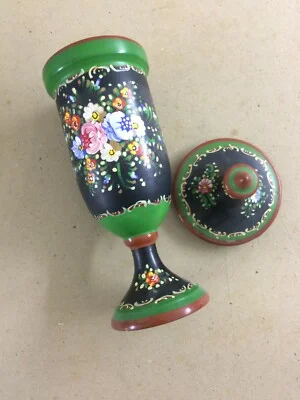Collector's Ceramic with Polychrome Floral Decoration, Deruta, Gialletti, 20th Century