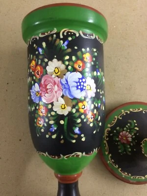 Collector's Ceramic with Polychrome Floral Decoration, Deruta, Gialletti, 20th Century