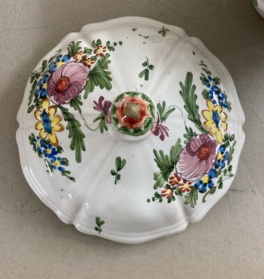 Decorativo Soprammobile: Piccola Zuppiera Con Coperchio E Decoro Floreale