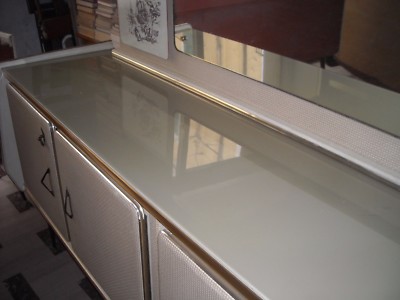 Arti Decorative Del '900: Mobile Credenza Di Design Stilizzato, Anni '50