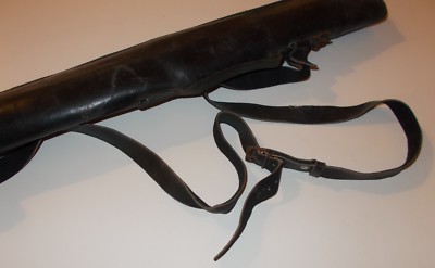 Antico Fodero In Cuoio Ebanizzato Con Tracolla Per Cavalletti O Ottica