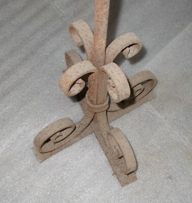 Artigianato Del Ferro: Elemento Decorativo In Ferro Battuto