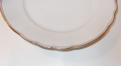 Richard Ginori: Dieci Piatti Da Tavola In Porcellana Con Decoro Dorato (1920 Circa)