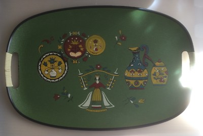 Design, Modernariato E Folklore Sardo: Vassoio Decorativo In Materiale Pressato