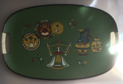Design, Modernariato E Folklore Sardo: Vassoio Decorativo In Materiale Pressato