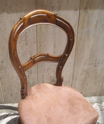 Arredamenti d'Epoca: Antica Sedia Imbottita Decorativa