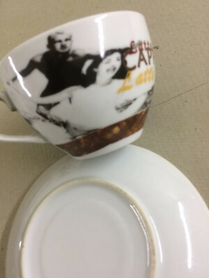 Tazza E Piattino Pubblicitari Per Caffetteria E Latte Macchiato