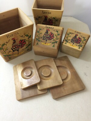 Insieme Di Scatole Da Cucina In Legno Con Decoro A Gallo