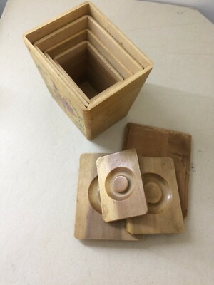Insieme Di Scatole Da Cucina In Legno Con Decoro A Gallo