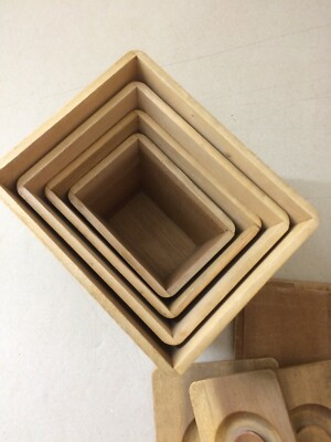 Insieme Di Scatole Da Cucina In Legno Con Decoro A Gallo