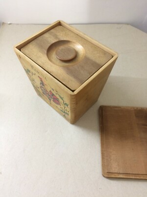 Insieme Di Scatole Da Cucina In Legno Con Decoro A Gallo