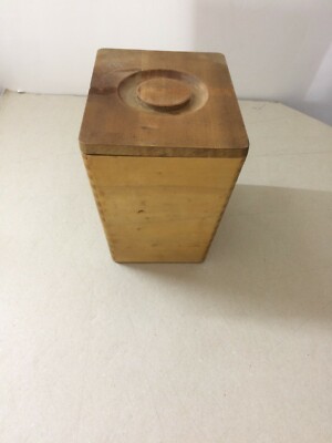 Insieme Di Scatole Da Cucina In Legno Con Decoro A Gallo