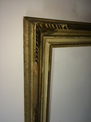 Cornice In Legno Laccato E Dorato A Guisa Di Laccatura Fiorentina
