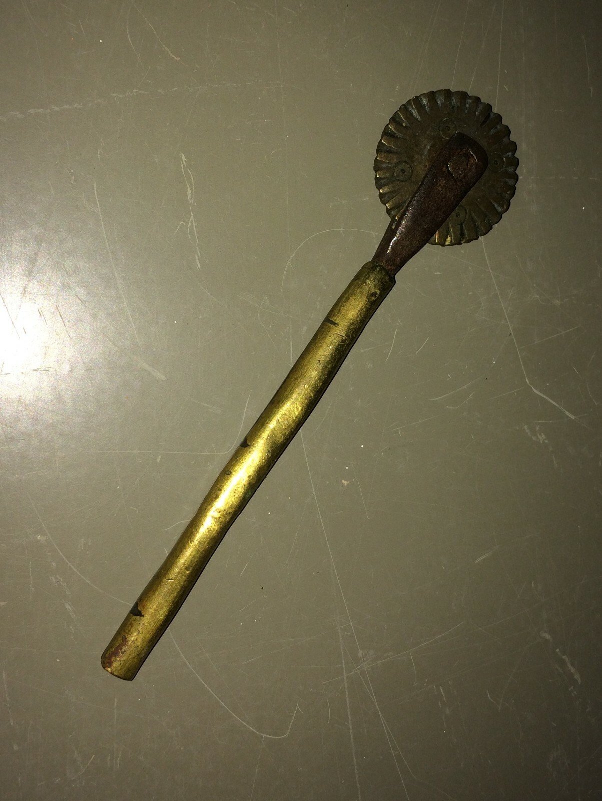 Cucina, Pasta, Attrezzo Da Collezione Antico, Artigianale, Ottone E Ferro d'Epoca