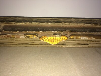 Cornice d'Epoca In Legno Laccato E Dorato Artisticamente Modellata