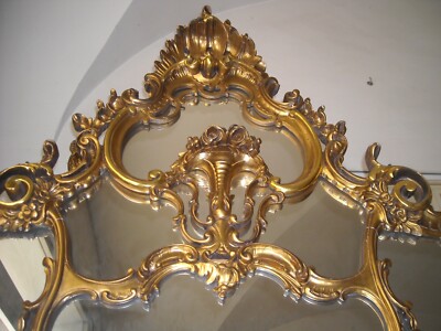 Grande Specchiera Dorata Con Decorazione A Pastiglia