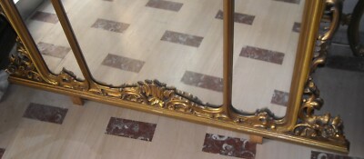 Grande Specchiera Dorata Con Decorazione A Pastiglia