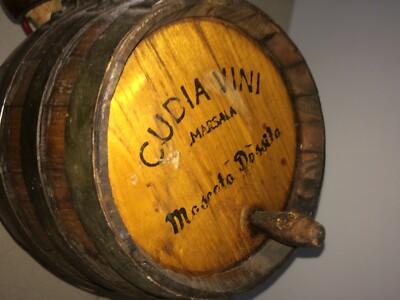 Sicilia, Marsala: Enologia, Vini Cudia, Moscato Passito, Artigianato Locale, '900