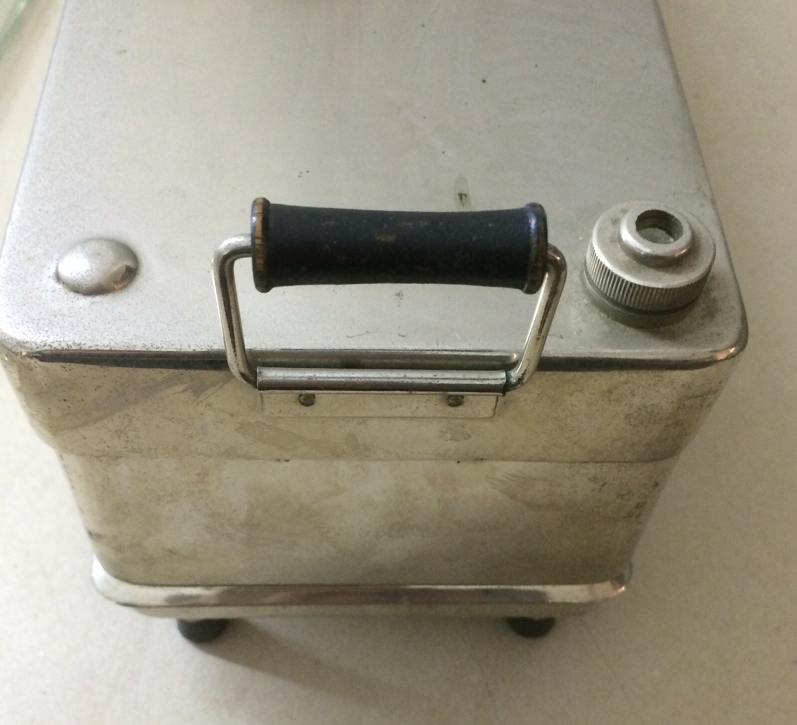 Medicina, Chimica, Strumenti Medici: Ebollitore Elettrico d'Epoca