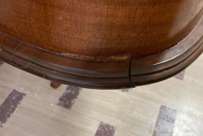 Inusuale Complemento d'Arredo: Tavolo A Fagiolo Del XX Secolo