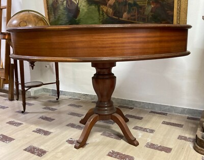Inusuale Complemento d'Arredo: Tavolo A Fagiolo Del XX Secolo