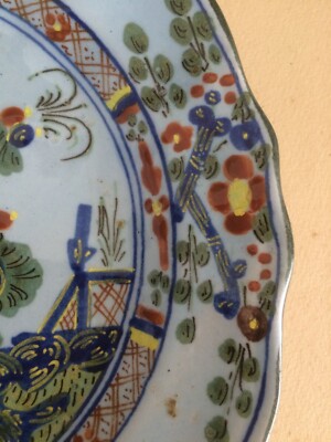 Piatto In Ceramica Di Faenza Con Decoro Floreale
