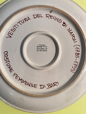 Ceramica Figurata: Costume Femminile Di Bari, Vestitura Del Regno Di Napoli