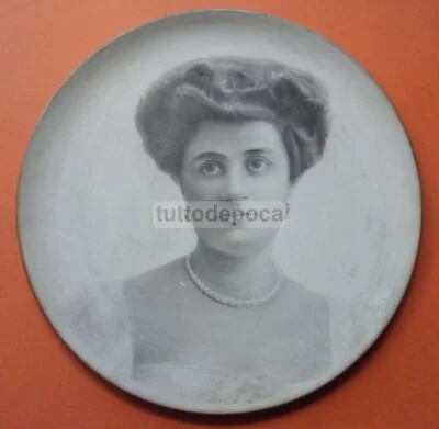 Carlo Striccoli, Portrait of a Noblewoman on a Ceramic Plate