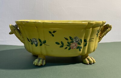 Antica Zuppiera In Ceramica Con Decoro Floreale, Pomolo A Pera E Piedi Leonini