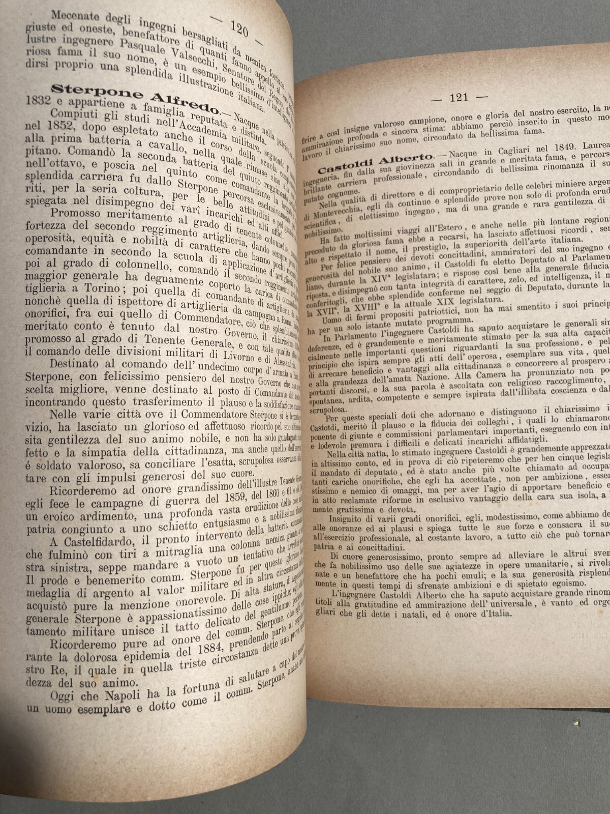 Profili Biografici: Biografie Di Politici, Letterati, Artisti E Casa Savoia