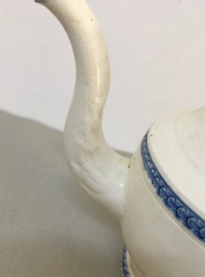 Teiera In Maiolica Antica, Area Napoletana O Pesaro