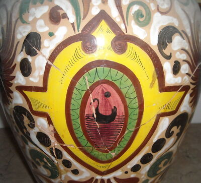 Vaso Decorativo In Ceramica Con Stemma Araldico Nobiliare