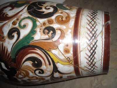 Vaso Decorativo In Ceramica Con Stemma Araldico Nobiliare