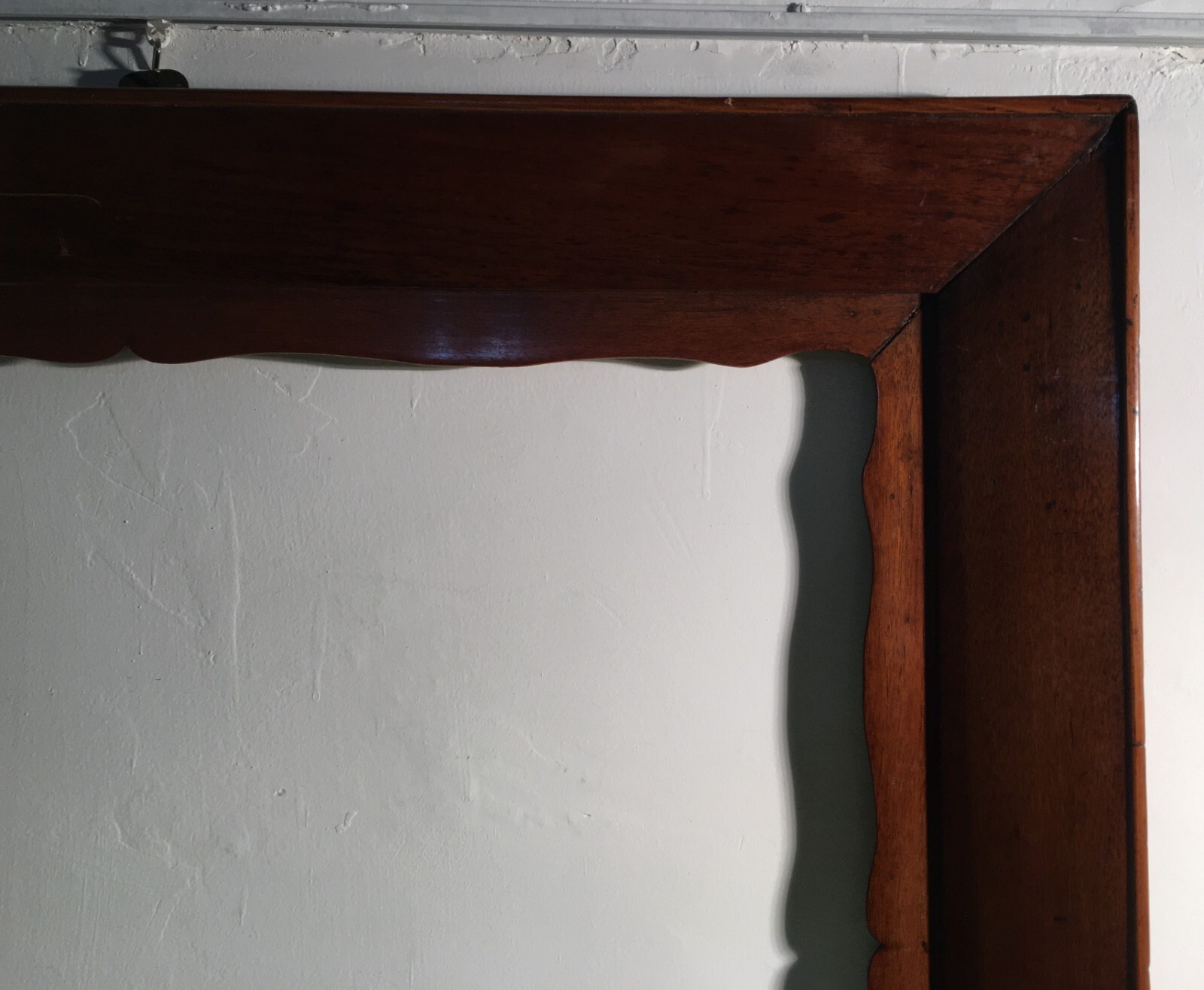 Grande Cornice Decorativa In Legno Della Metà Del XIX Secolo