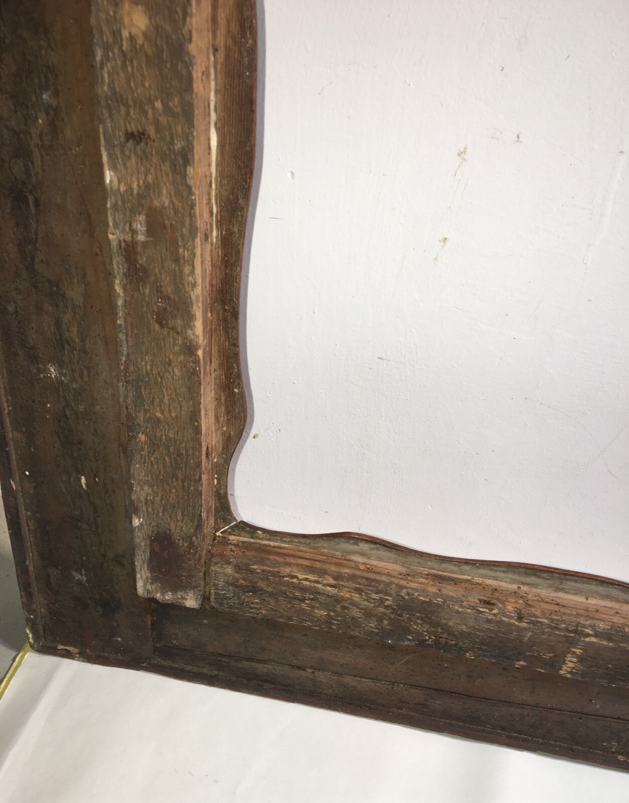 Grande Cornice Decorativa In Legno Della Metà Del XIX Secolo