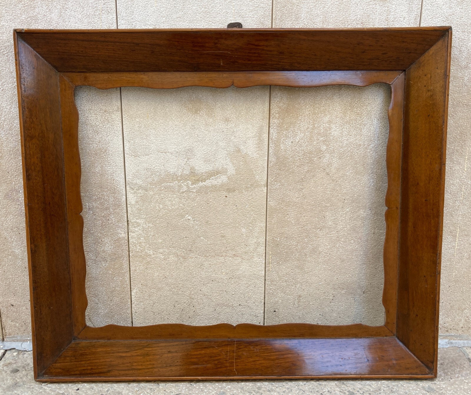 Grande Cornice Decorativa In Legno Della Metà Del XIX Secolo