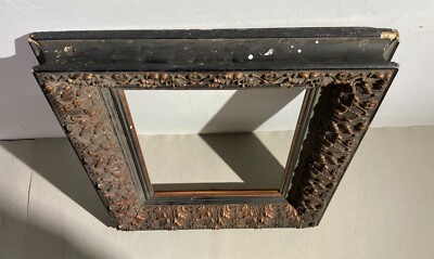 Cornice Antica In Legno Con Decori Floreali In Rilievo