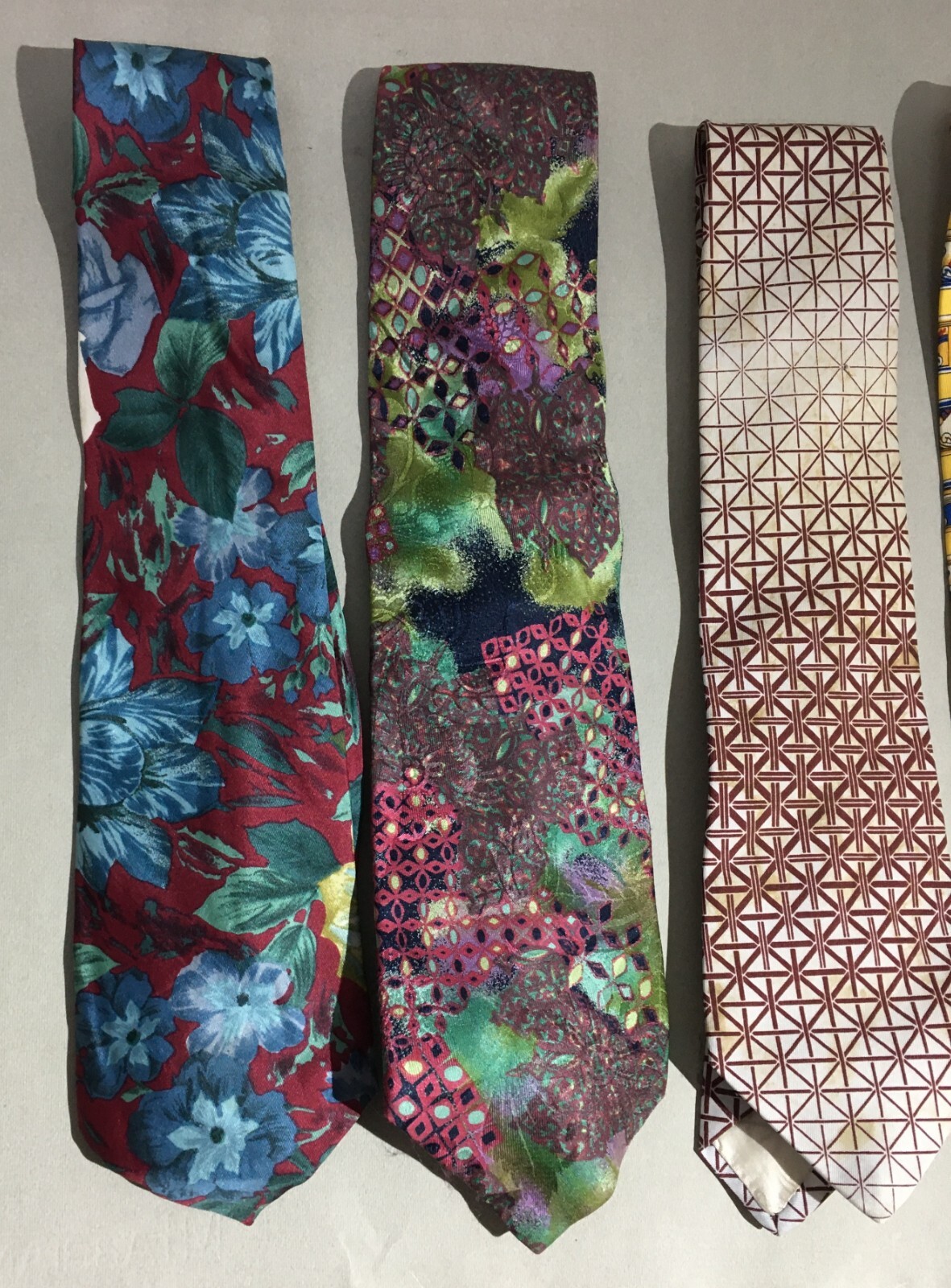Abbigliamento Maschile Vintage: Cravatte In Tessuti Decorati