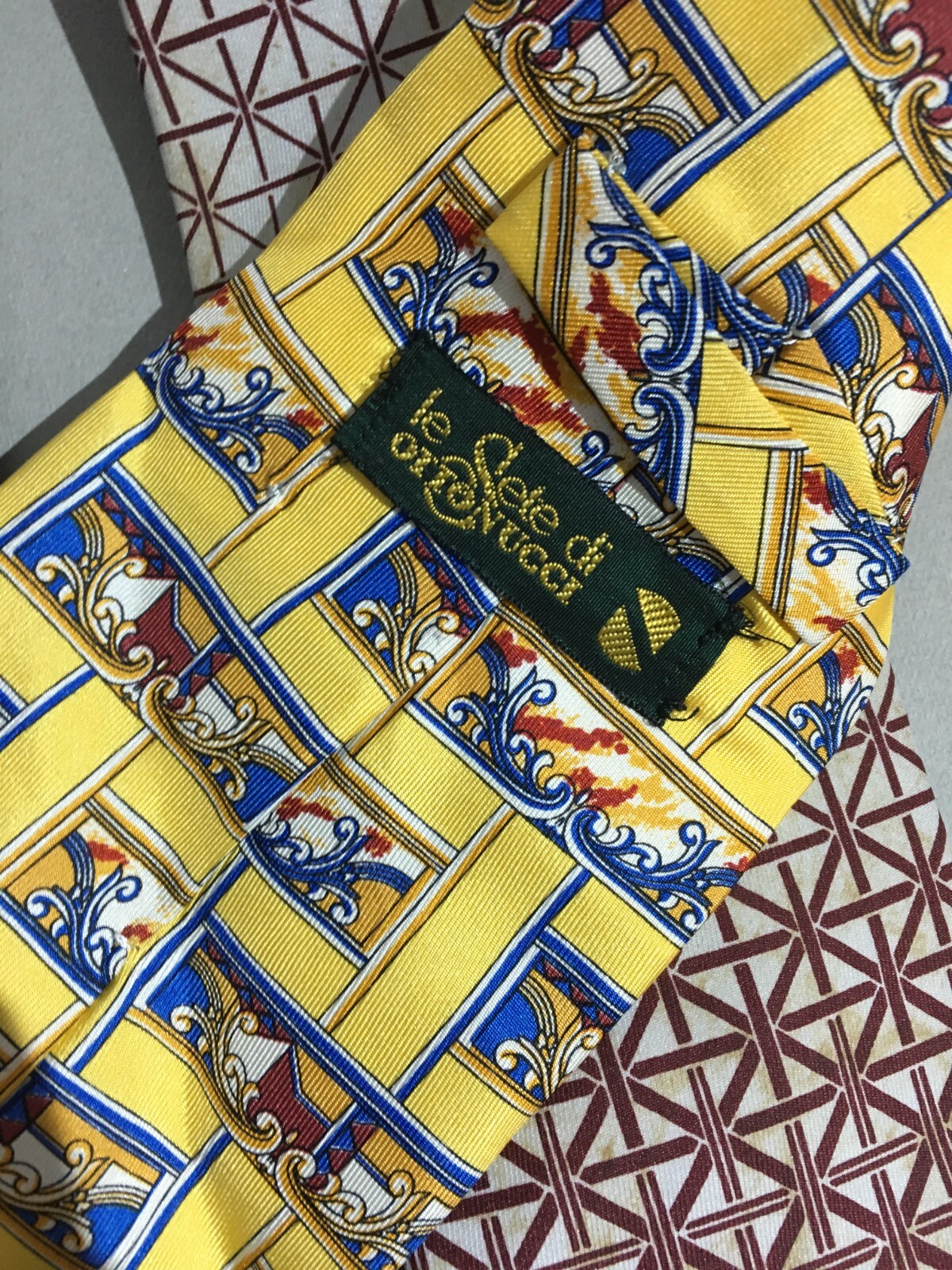 Abbigliamento Maschile Vintage: Cravatte In Tessuti Decorati