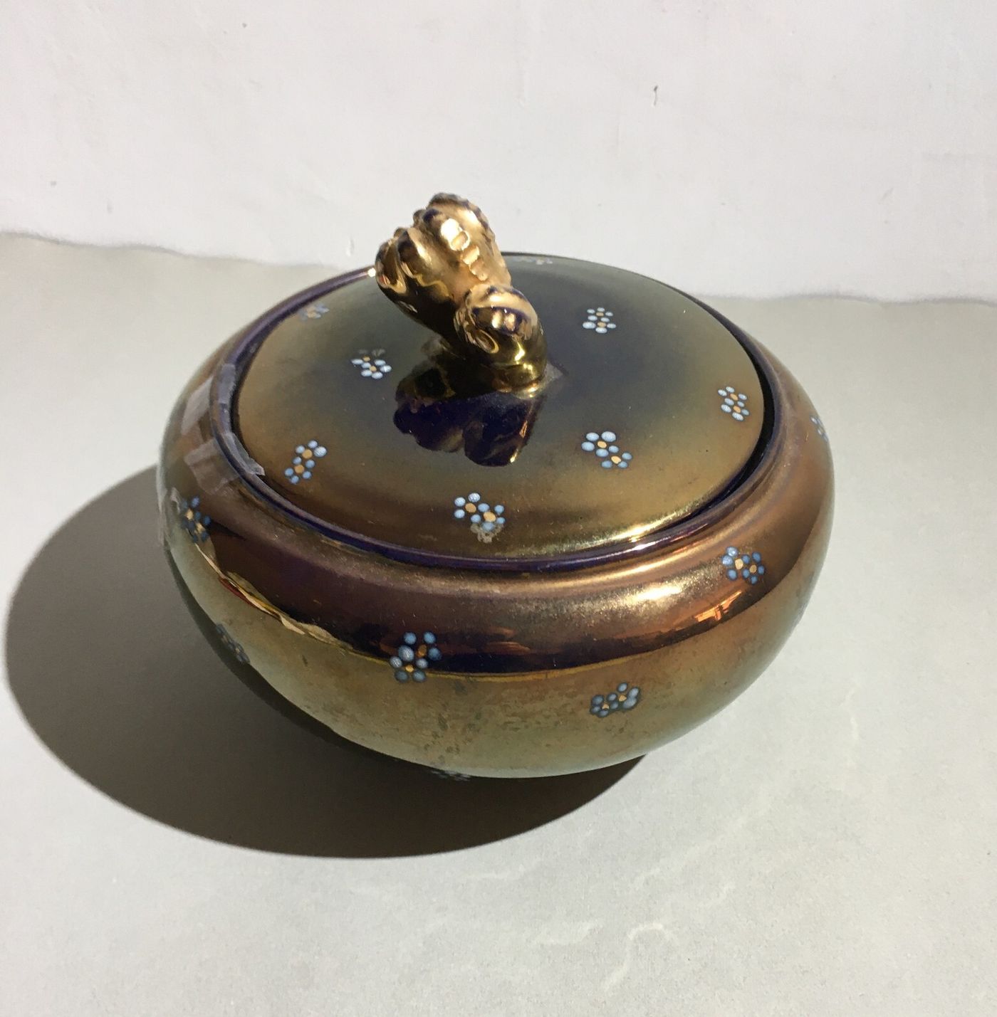 Ceramica Da Collezione: Ciotola Con Coperchio A Motivi Floreali, Rimini