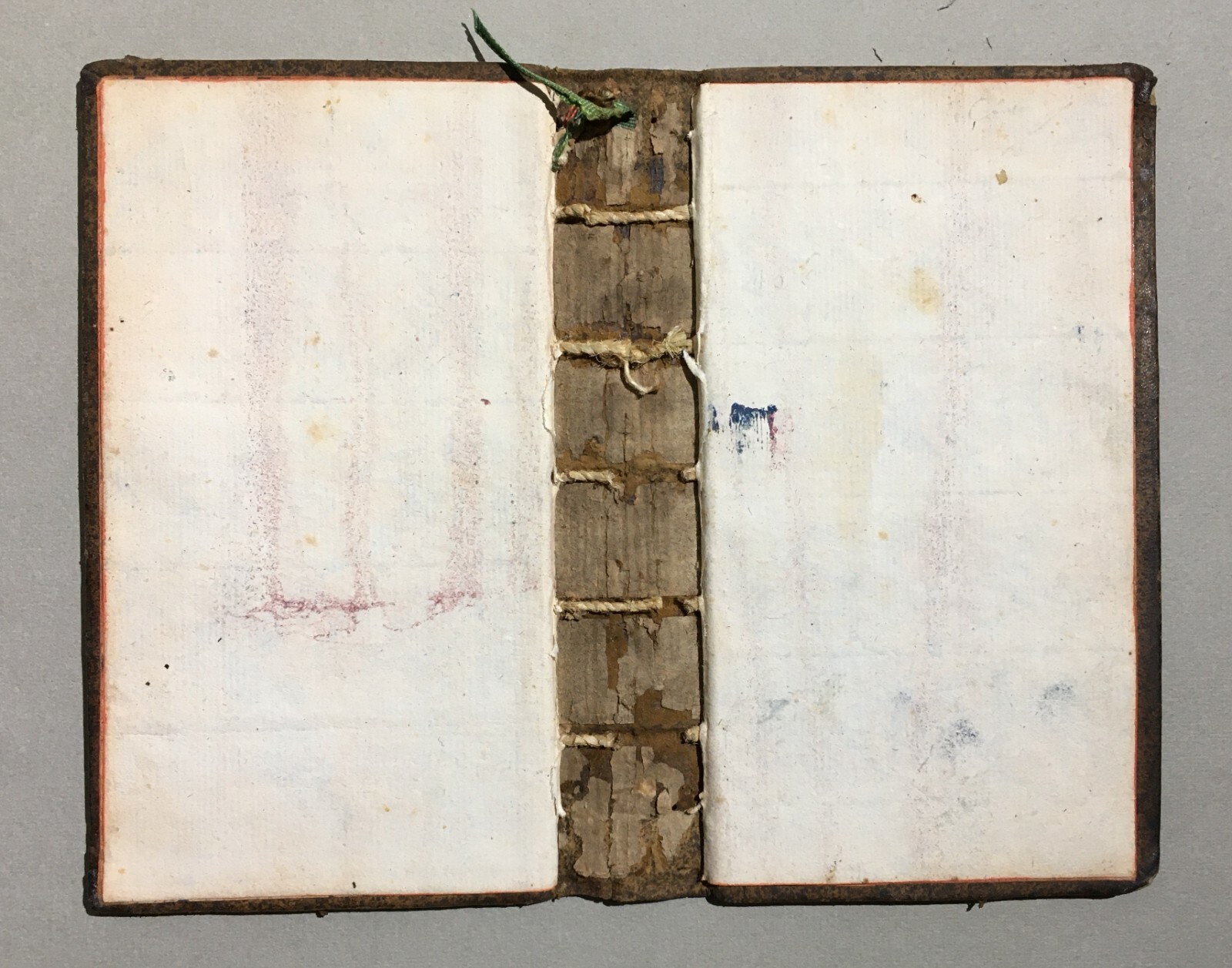 Bibliofilia: Antica Legatura In Pelle Per "Divozioni Diverse"