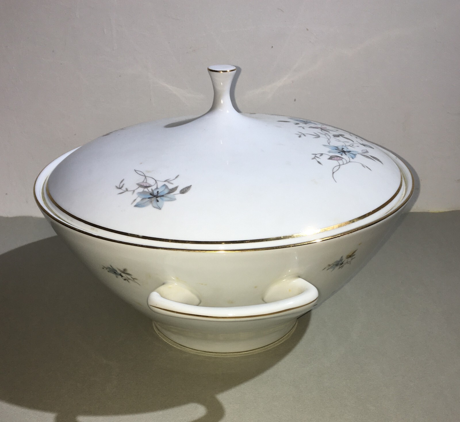 Soprammobile Decorativo, Porcellana Di Boemia, Zuppiera, Decori Floreali, Coperchio