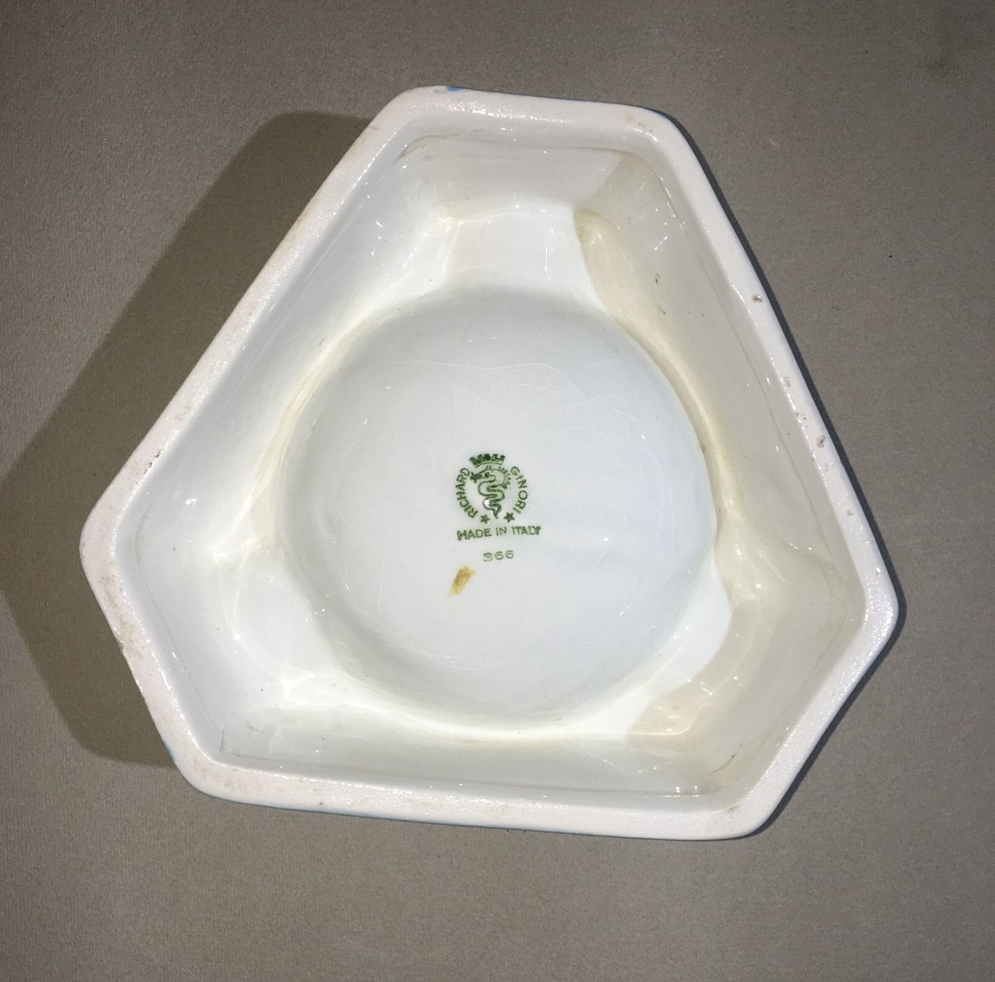Posacenere Pubblicitario Regina Isabella, Lacco Ameno, Ceramica Richard Ginori