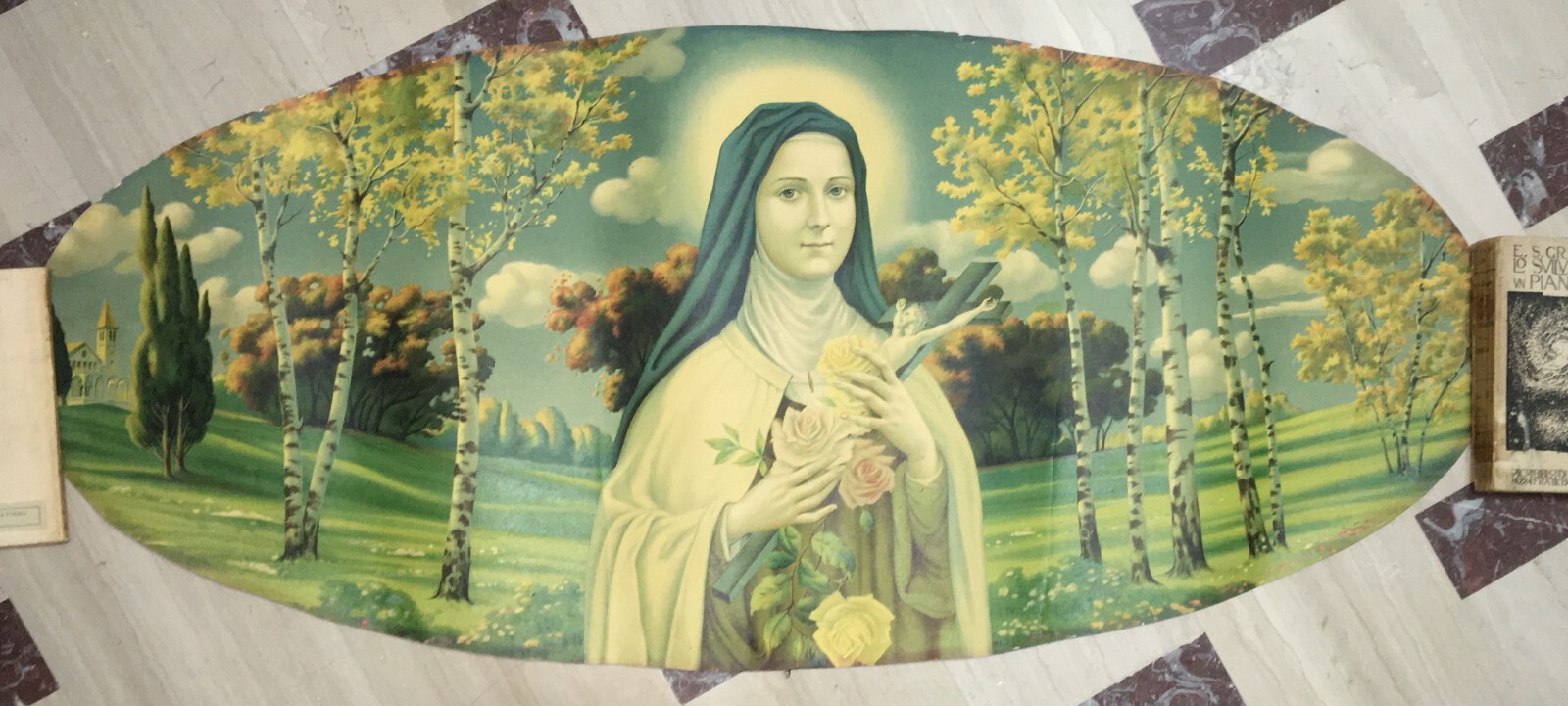 Grande Scena Devozionale: Santa Teresa Del Bambin Gesù Con Rose E Crocifisso, Stampa Cromolitografica