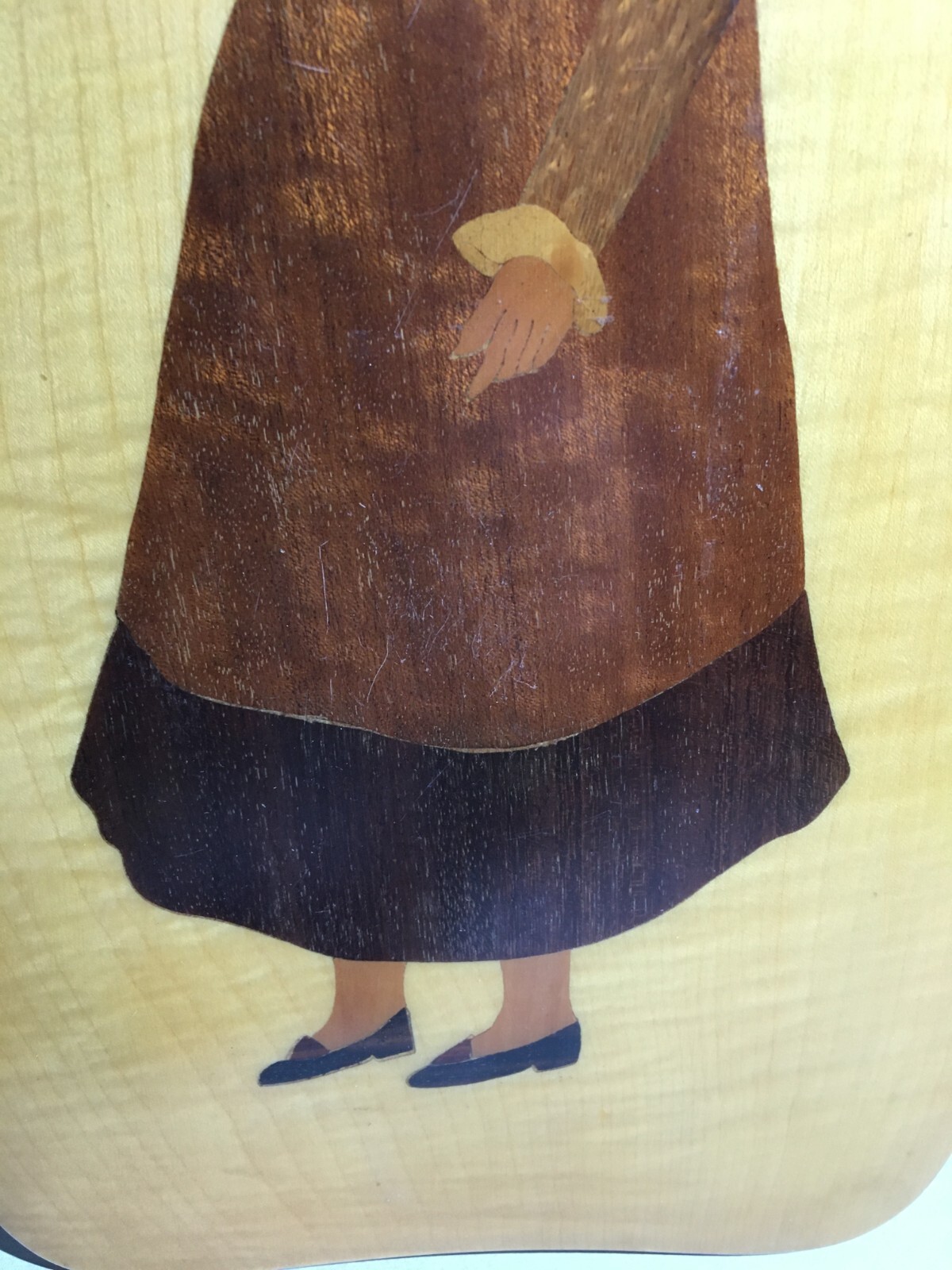 Arte Popolare: Costume Femminile, Pannello In Intarsio Ligneo Decorativo (Trani)
