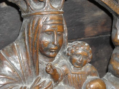 Antico Inginocchiatoio Devozionale Con Scultura Della Madonna Con Bambino