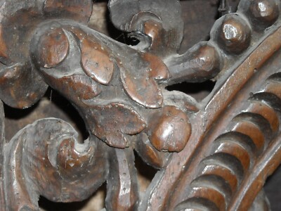 Antico Inginocchiatoio Devozionale Con Scultura Della Madonna Con Bambino